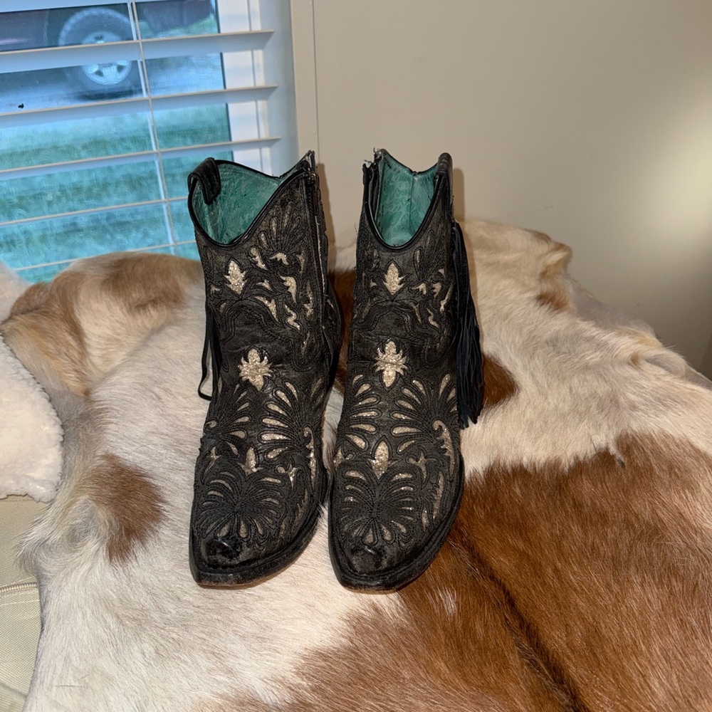 Corral fringe and glitter cowboy boots
